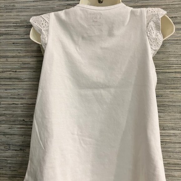 NWT! CROWN & IVY - Girl's Size 4 - White Eyelet Flutter Sleeve Spring/Summer Top - Picture 2 of 5